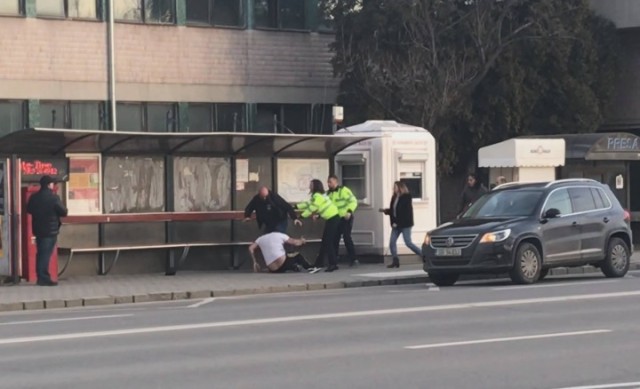 A primit un pumn în figură, pentru că a jignit într-un live, pe Facebook