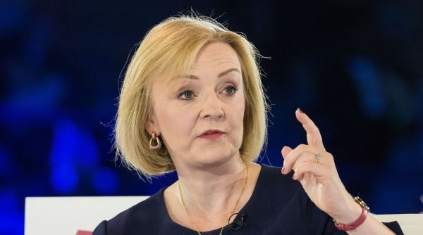 Liz Truss intenţionează să îngheţe facturile la energie în Marea Britanie timp de 18 luni