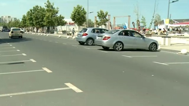 Se va suspenda total plata parcărilor în Mamaia?