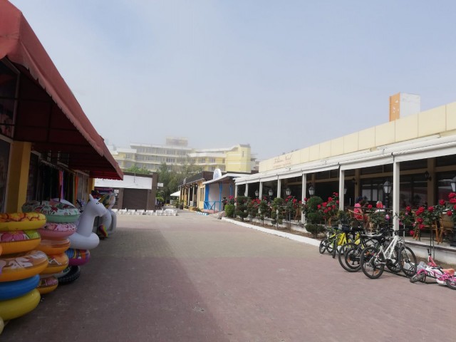 Afaceriștii care au cumpărat terenuri de la Mamaia SA așteaptă… degeaba, de 21 de ani, dreptul de proprietate