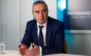 Euro va trece pragul psihologic de 5 lei. Inflația sare de 15%