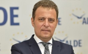 Daniel Olteanu demisionează din fruntea ALDE și părăsește partidul