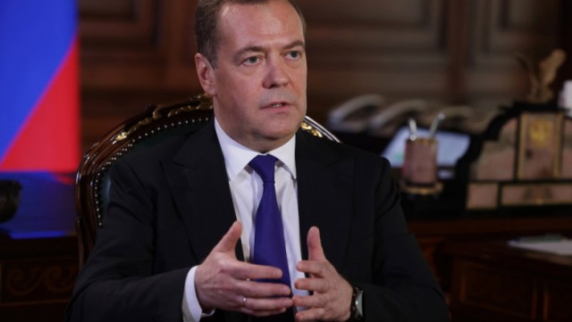 Medvedev amenință cu un atac asupra centralelor nucleare din UE