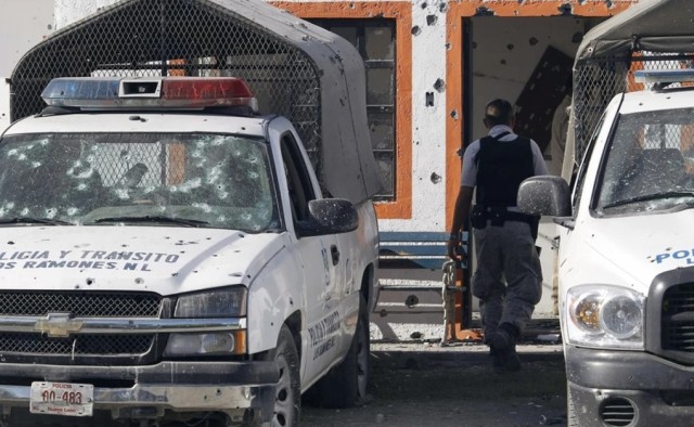 Şase poliţişti, ucişi într-un atac armat în nordul Mexicului