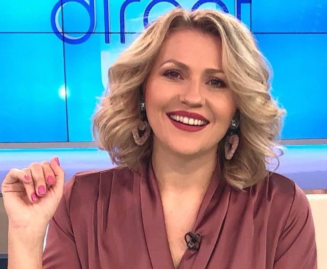Mirela Vaida este din nou însărcinată. Prezentatoarea TV va aduce pe lume al patrulea copil