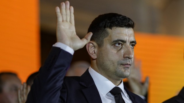 George Simion a făcut un proiect de lege care interzice consumul de insecte