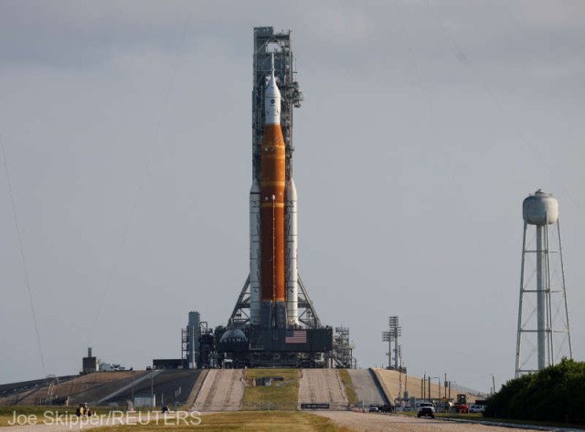 Noua rachetă NASA, pregătită pentru lansarea către Lună peste 12 zile