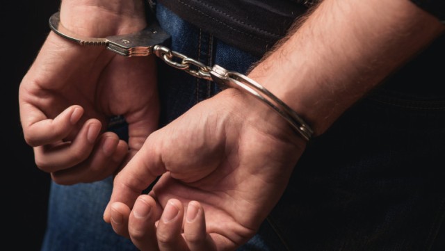 Bărbatul care l-a agresat pe bătrânul lovit de o mașină, în zona CET, reținut pentru 24 de ore