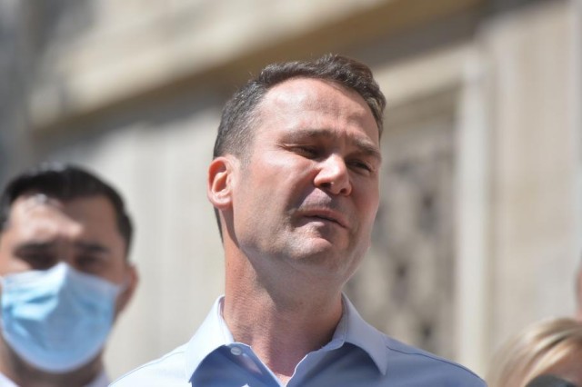 Robert Negoiţă şi mai mulţi directori şi funcţionari din Primăria sectorului 3, trimişi în judecată de DNA