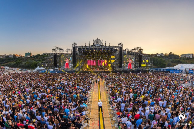 Constănțenii care locuiesc sau lucrează în zona festivalului Neversea nu sunt afectați de restricții
