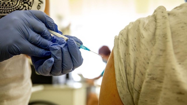 Peste 3.400 de persoane au fost vaccinate anti-COVID în ultima săptămână