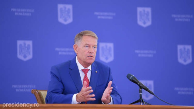 Iohannis: Nu putem să dăm toţi banii pentru a subvenţiona preţul la benzină şi să nu facem investiţii