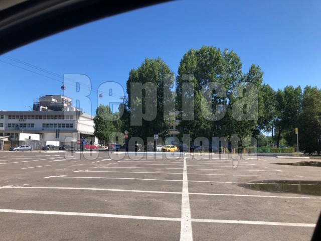 Parcările din Mamaia, mai goale decât... nudiștii! Video