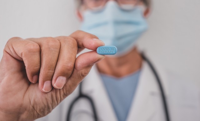 COVID-19: Ministerul Sănătăţii, recomandări pentru utilizarea antiviralelor orale