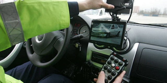 Șoferițe, sancționată pentru depășirea vitezei legale