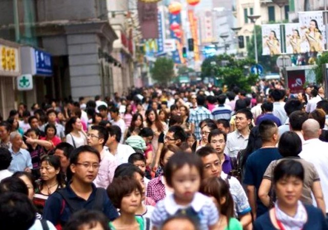 Populaţia Chinei, prognozată să înceapă să scadă înainte de 2025