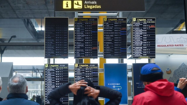 Despăgubiri de până la 600 de euro, pentru un zbor anulat