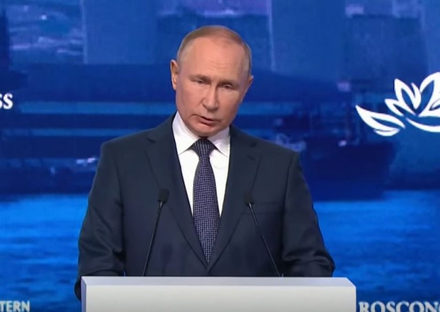 Putin susţine că ştie ''cu aproximaţie'' unde ar pregăti Ucraina o ''bombă murdară'' 