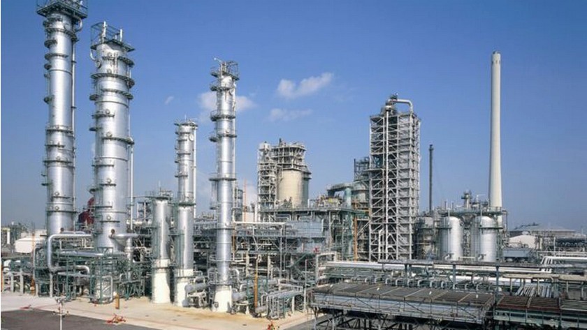 Iranul vrea să refacă majoritatea capacităţii sale de rafinare în două luni