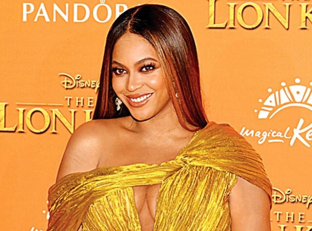 Amazoana Beyonce e pe cai mari! S-a îmbrăcat în bijuterii scumpe și și-a etalat sânii, pe Instagram