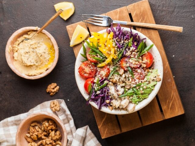 Ai un metabolism leneș? Pune aceste semințe în salată