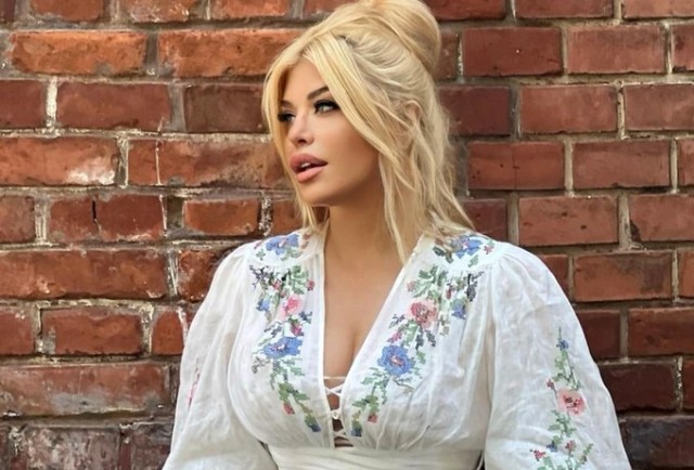 Loredana s-a transformat în Lady Gaga! Cum a urcat pe scenă la ultimul concert. Video