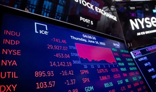 Volodimir Zelenski a sunat clopotul la bursa NYSE în căutarea de investiţii străine