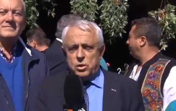 Ministrul Daea a cumpărat de la aproape toți producătorii, la un târg: 'Să folosim alimentele româneşti'