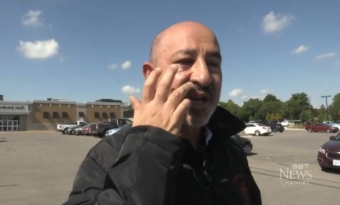 Proprietarul unei farmacii din Canada a fost agresat fizic și verbal pentru că a distribuit vaccinuri anti-Covid