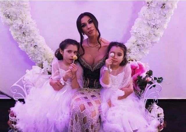Raluca Pastramă a născut o fetiță! Prima fotografie cu bebelușul