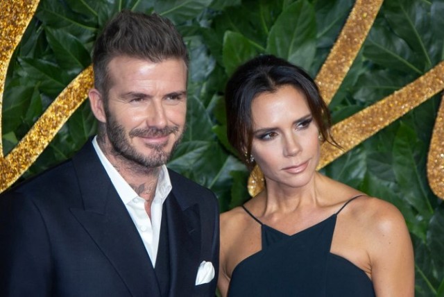 Familia Beckham, mic dejun în stil aristocrat la Palm Beach. Victoria a purtat o rochie minusculă!