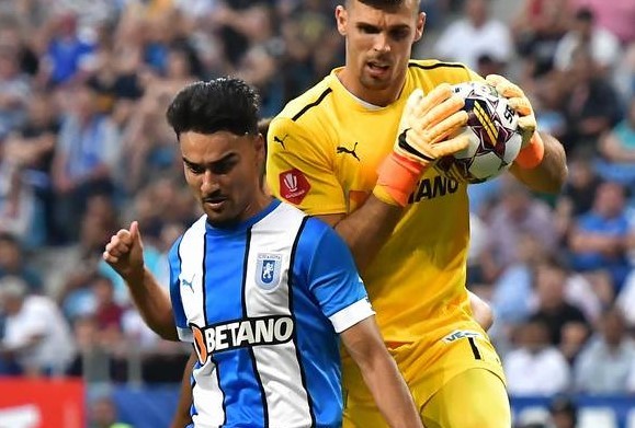Fotbal: Universitatea Craiova - Rapid Bucureşti 0-1, în Superligă