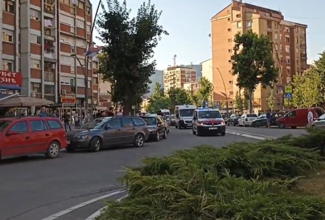Se aprind Balcanii - Alertă în Kosovo, la granița cu Serbia: Răsună sirenele și se aud împușcături. Video