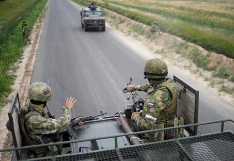 Serviciile militare ucrainene: Putin a introdus un ordin pentru împușcarea soldaților care vor să se retragă