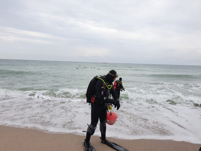 Au fost reluate căutările în cazul adolescentului dispărut în mare la Corbu