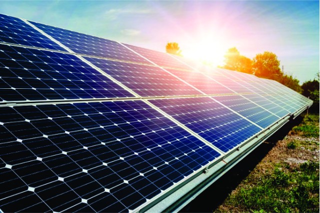 Producţia de energie fotovoltaică a atins un nivel record în UE, ceea ce înseamnă mai puţine gaze naturale