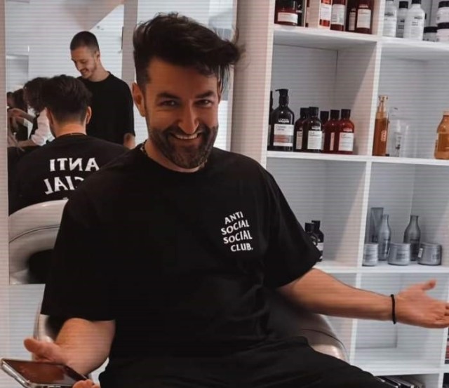 Smiley a renunțat la plete în scop caritabil