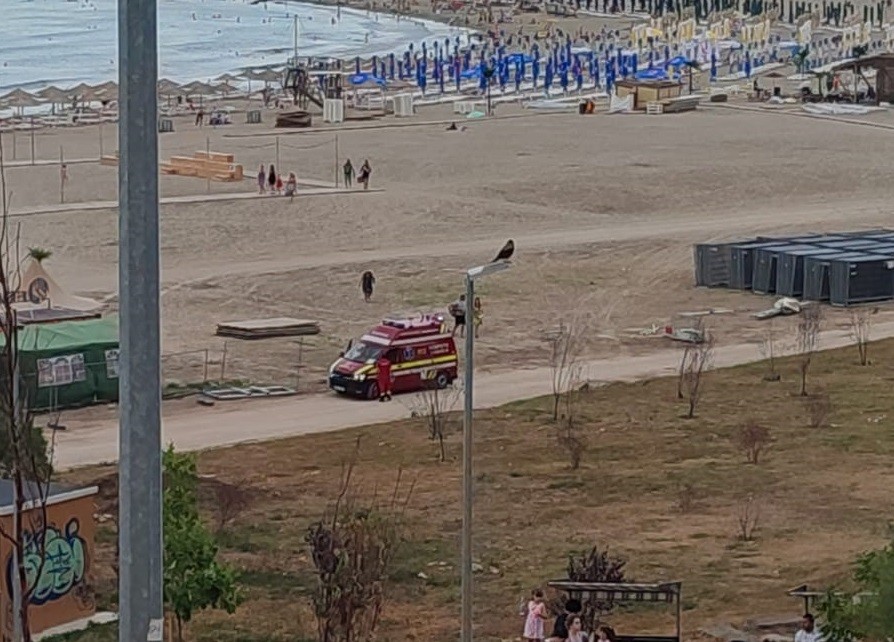 Au fost reluate cutrile brbatului disprut n mare, la Costineti Au fost reluate căutările bărbatului dispărut în mare, la Costinești