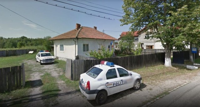 Și-a lovit cu sapa partenerul de beție și i-a rupt splina