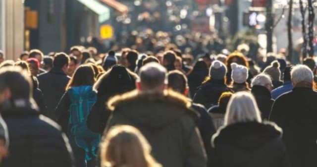 INS: Numărul deceselor a fost de 1,4 ori mai mare decât cel al născuţilor-vii, în iulie 2026