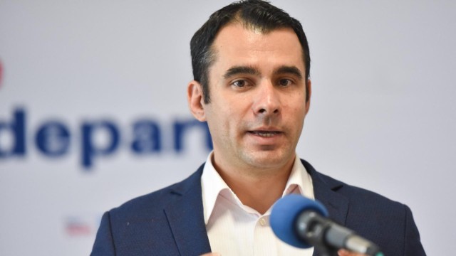 USR: Bursele elevilor trebuie să rămână la Ministerul Educaţiei