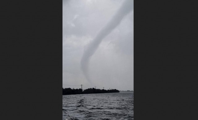 Tornadă la Sulina: Imaginile i-au îngrozit pe locuitorii orașului