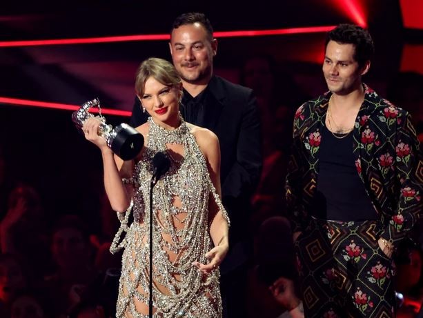 MTV Video Music Awards: Bad Bunny şi Taylor Swift sunt marii câştigători