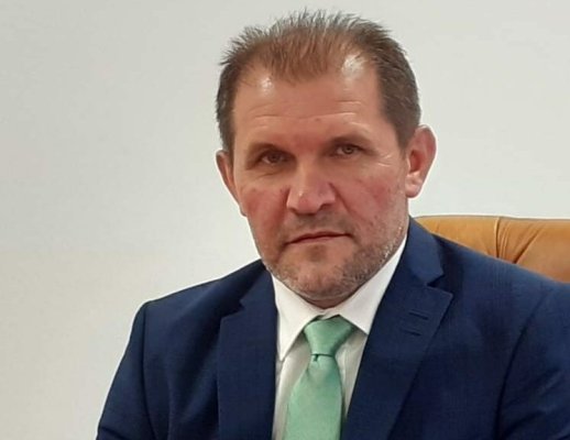 Un subprefect a murit, după ce un acoperiș a căzut pe el