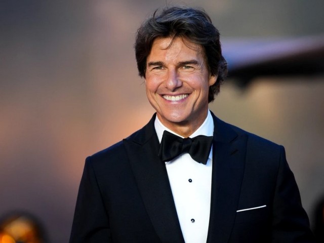 Tom Cruise, îndrăgostit de o actriță cu 40 de ani mai tânără? Joacă într-un serial popular și-n România