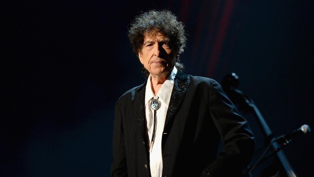 Bob Dylan interzice utilizarea telefoanelor mobile la turneul său din Marea Britanie