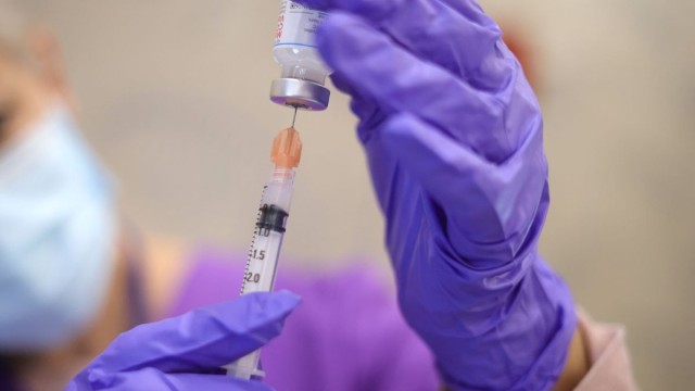 INSP: 76 de persoane au fost vaccinate anti-COVID în ultima săptămână