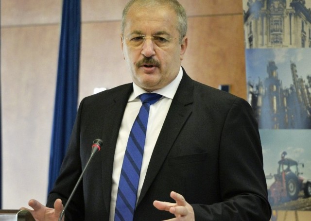 Vasile Dîncu dă ordin distracției pe litoral... că nu ne atacă rușii