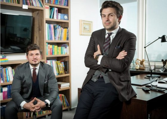 Celebrii frați Vidrașcu, fondatorii Grupului Litera, se vor ocupa de distribuirea rechizitelor în Constanța