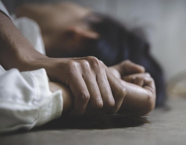 O fată de 15 ani care și-a ucis violatorul, găsită vinovată de justiția americană